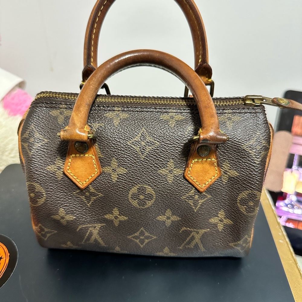 Louis Vuitton Speedy 18 - Picture 2 of 9